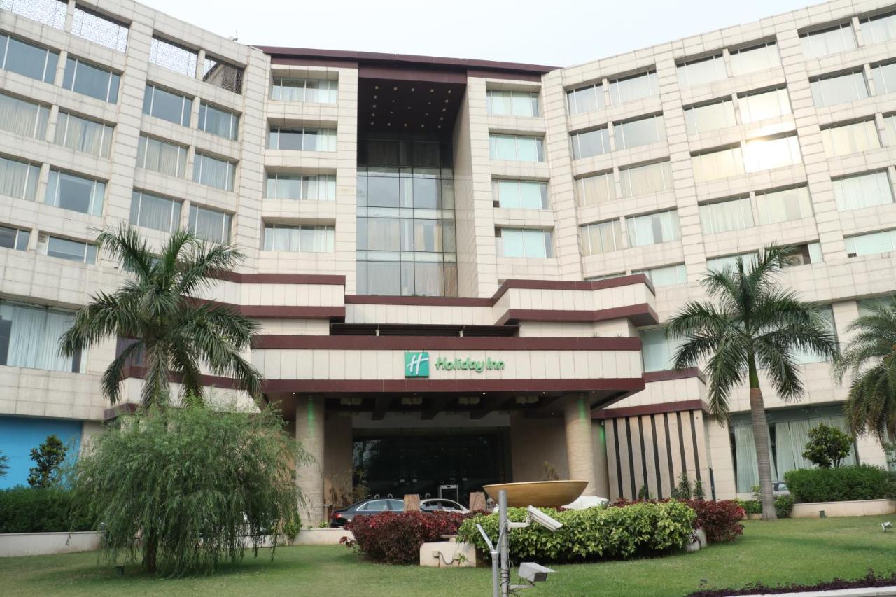 昌迪加尔潘切库拉假日酒店 外观 照片 Holiday Inn, New Delhi