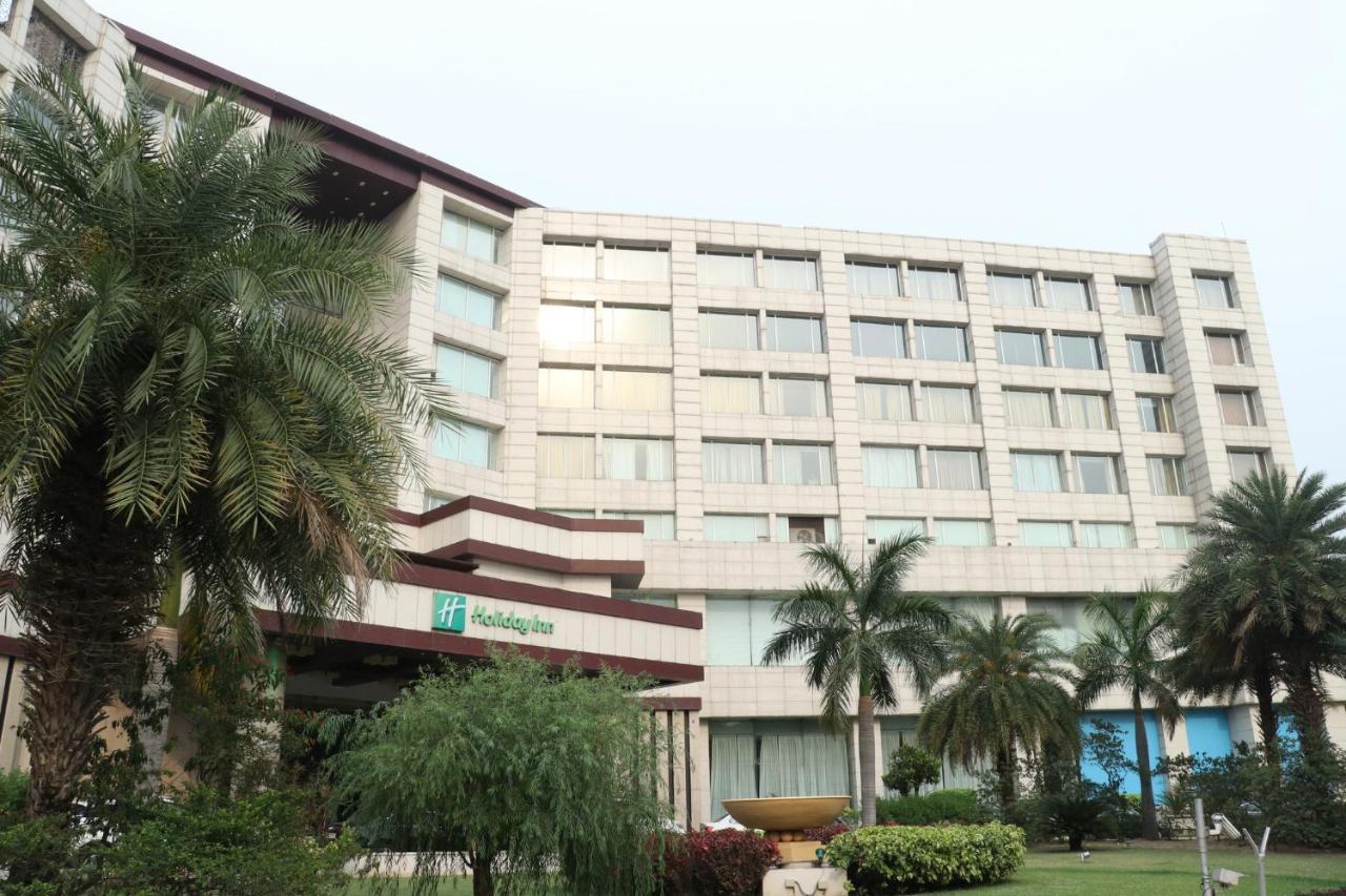昌迪加尔潘切库拉假日酒店 外观 照片 Holiday Inn, New Delhi