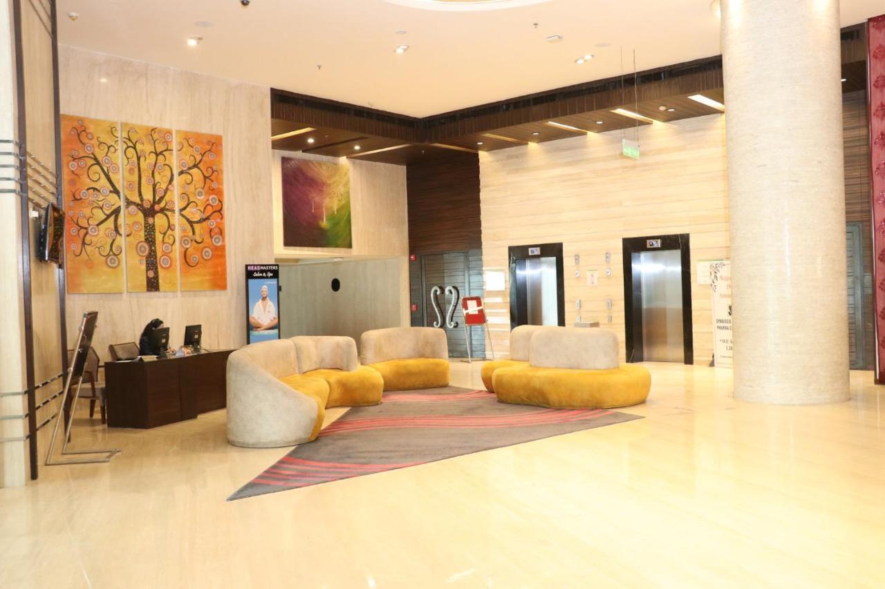 昌迪加尔潘切库拉假日酒店 外观 照片 Lobby