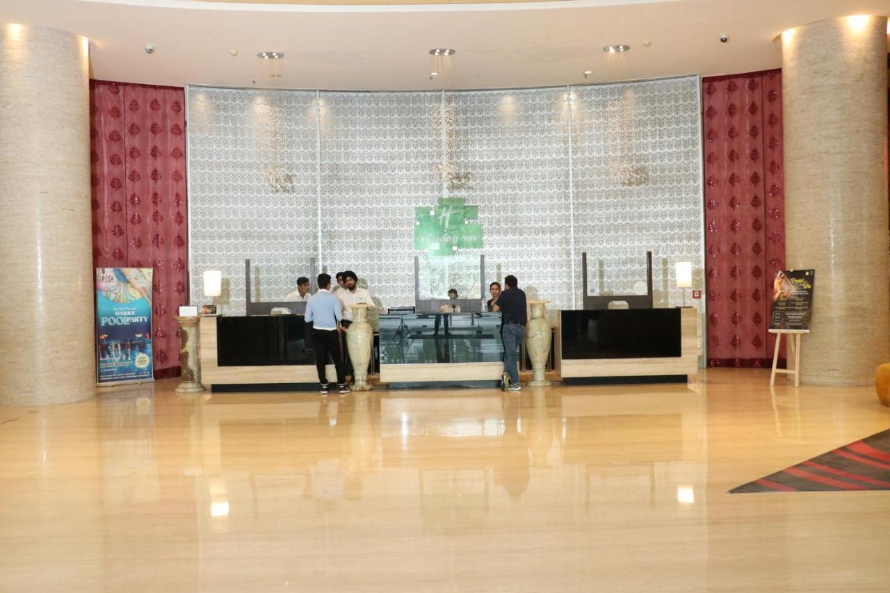 昌迪加尔潘切库拉假日酒店 外观 照片 Holiday Inn, Hyderabad