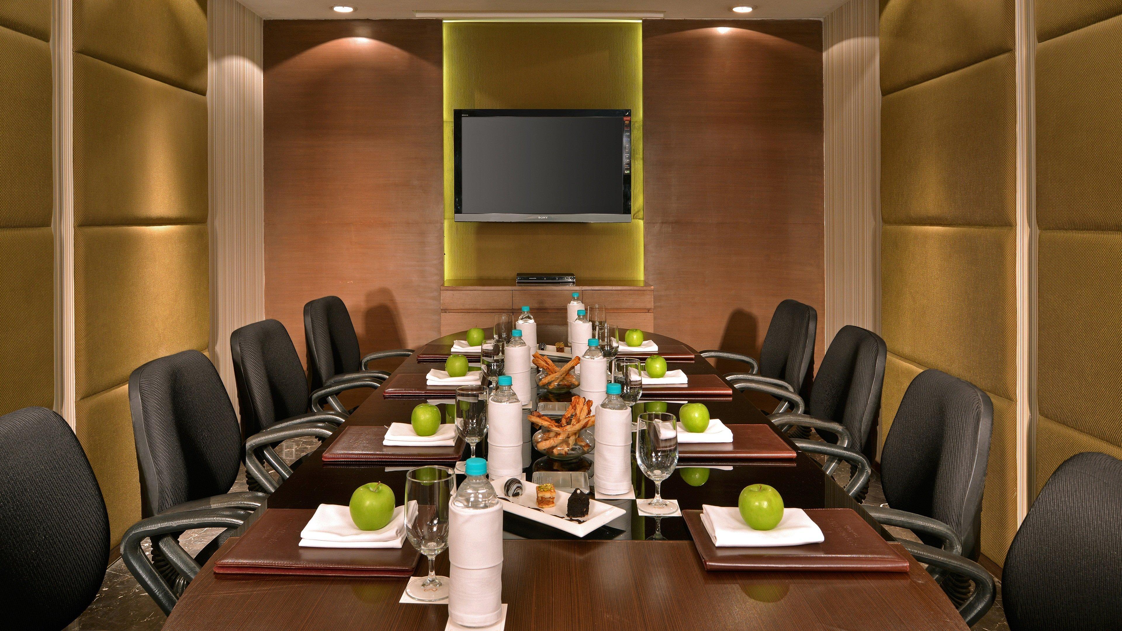 昌迪加尔潘切库拉假日酒店 外观 照片 A meeting room at the hotel