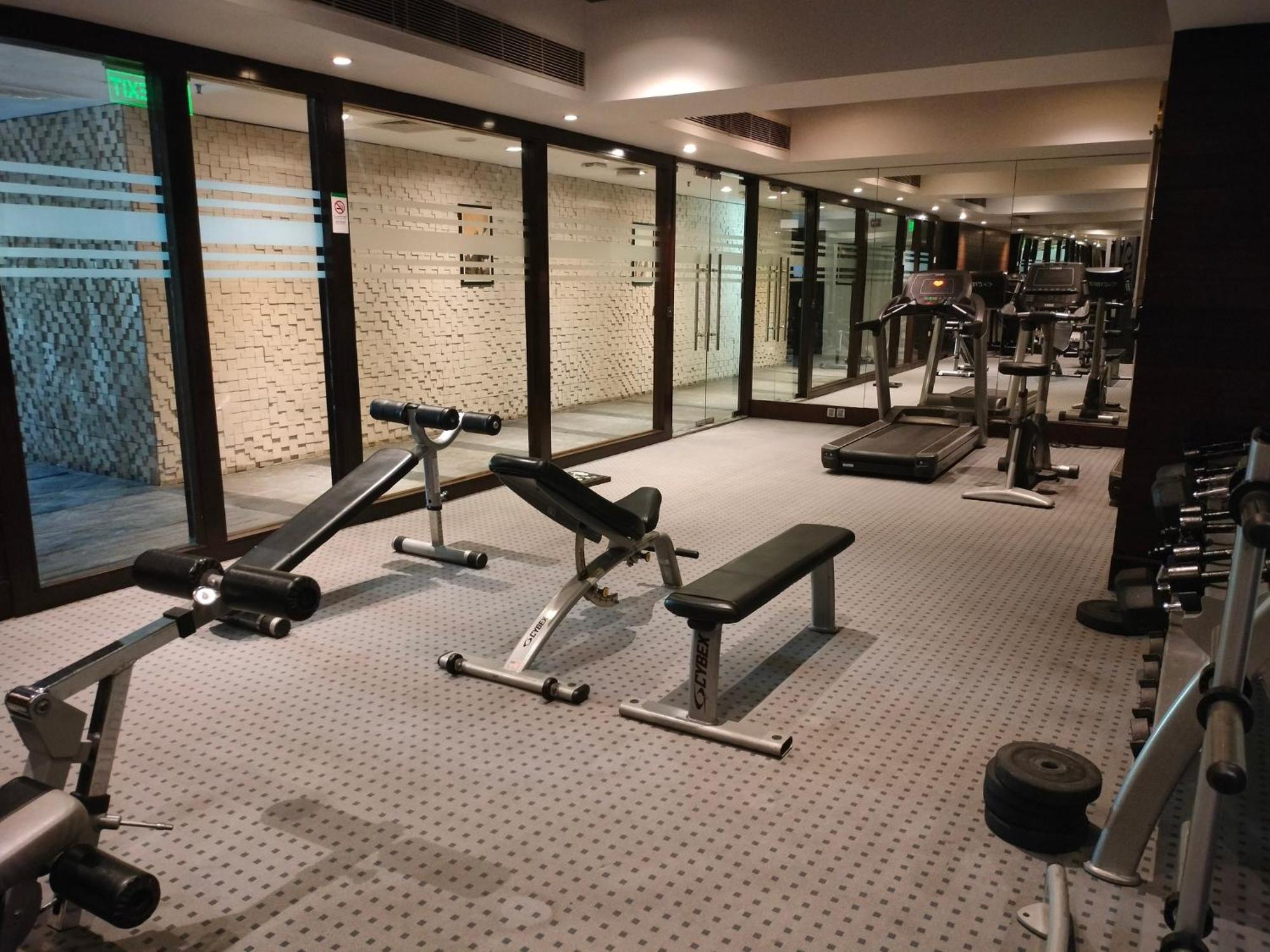 昌迪加尔潘切库拉假日酒店 外观 照片 The gym at the hotel