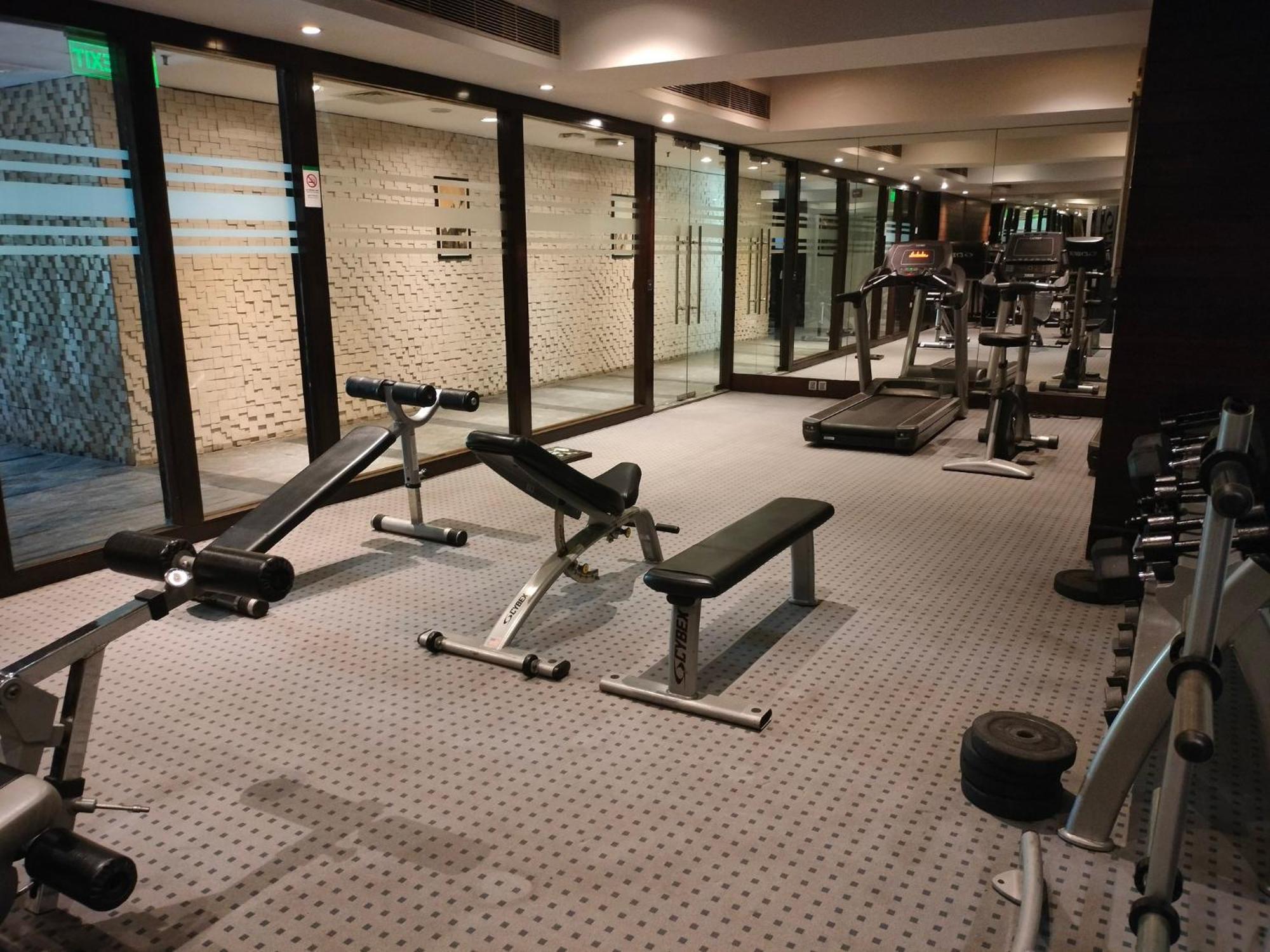 昌迪加尔潘切库拉假日酒店 外观 照片 The gym at the hotel
